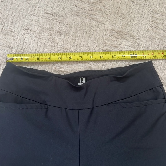 TAIL Mulligan pull on shorts in Onyx Black Size 6 EUC - Picture 12 of 16